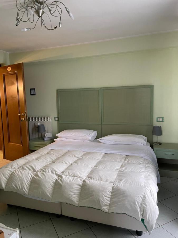 Casa Azzurra Camere Serravalle Sesia Eksteriør billede