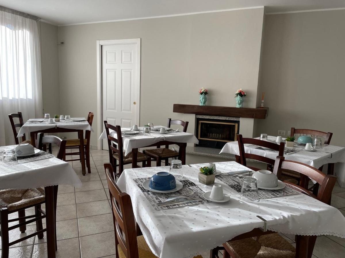 Casa Azzurra Camere Serravalle Sesia Eksteriør billede