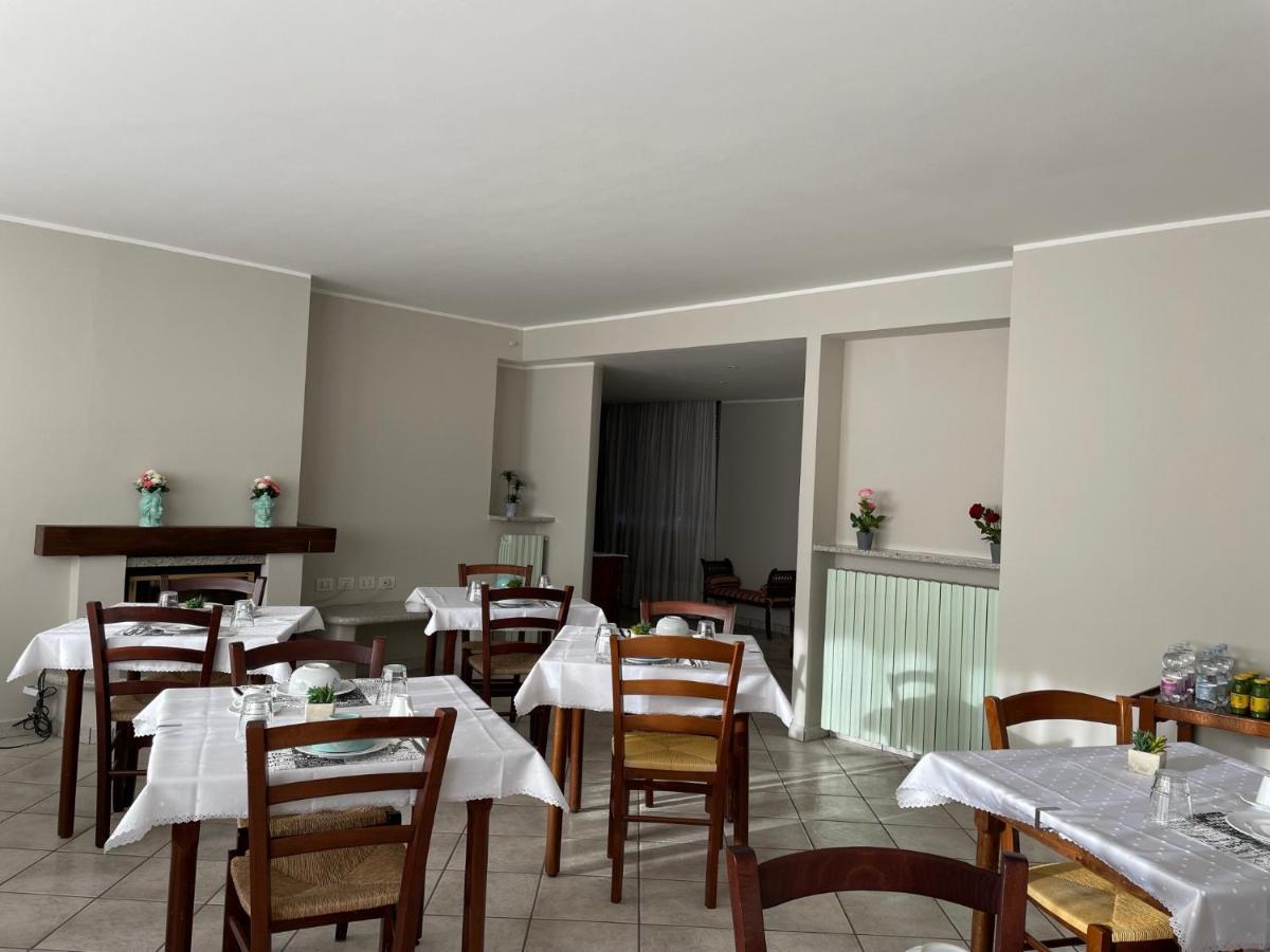 Casa Azzurra Camere Serravalle Sesia Eksteriør billede